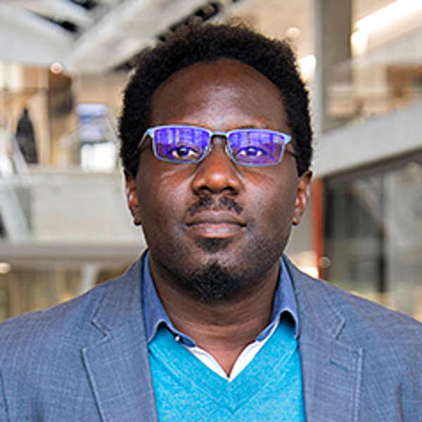 Deji Akinwande